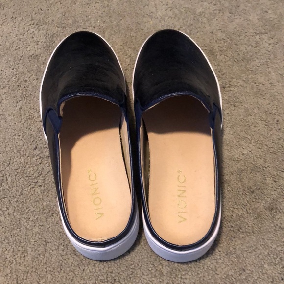 Vionic - Picture 2 of 6